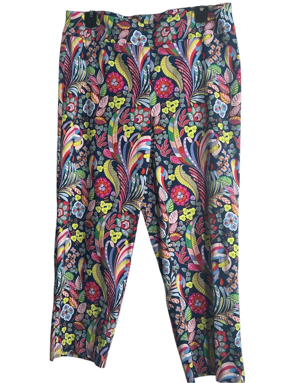 NWOT The Pioneer Woman Floral Colorful Capris Large